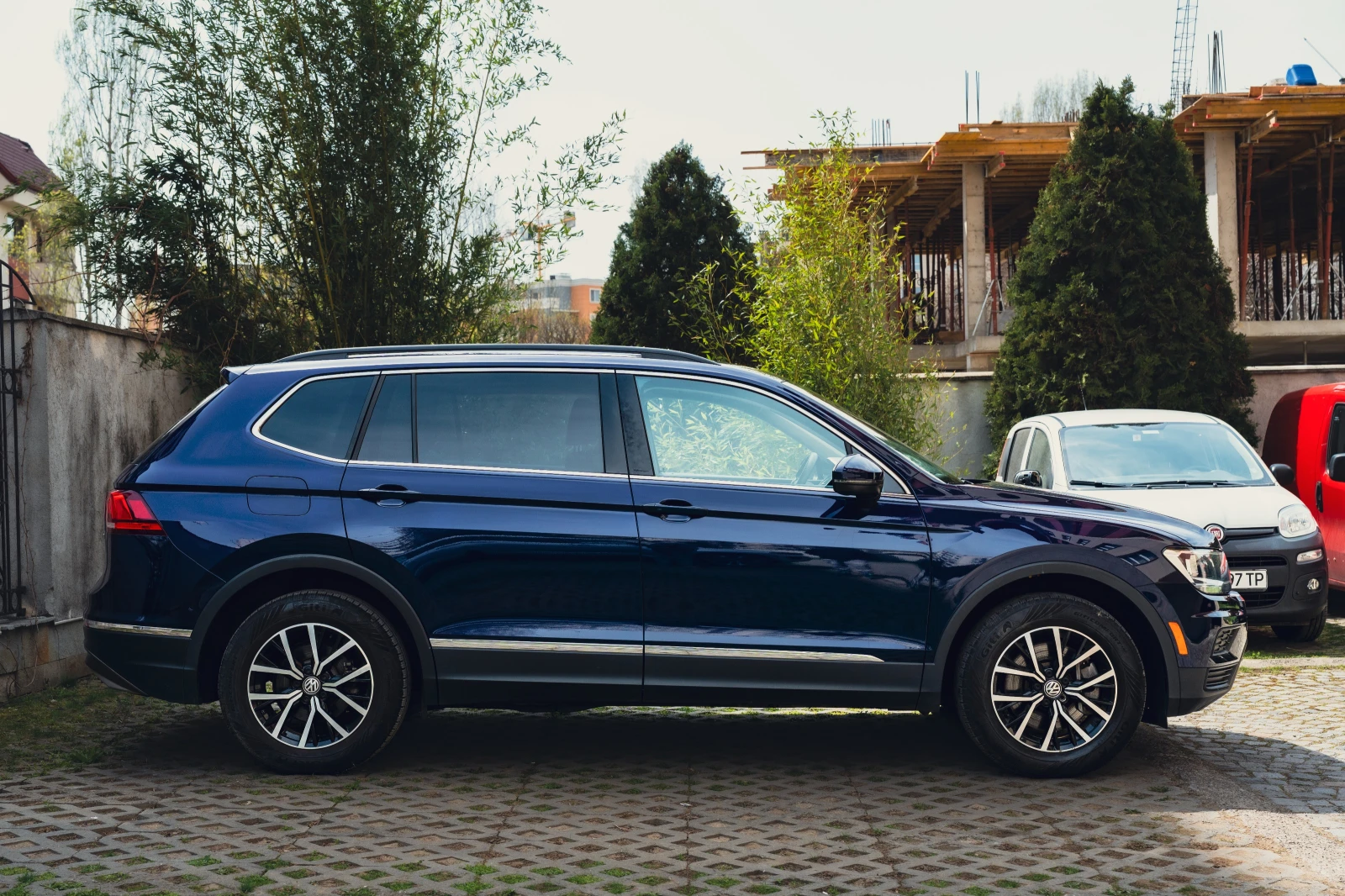 VW Tiguan Volkswagen Tiguan SE, 2.0 TSI - 47000 km -7 местен, снимка 4 - Автомобили и джипове - 54197017