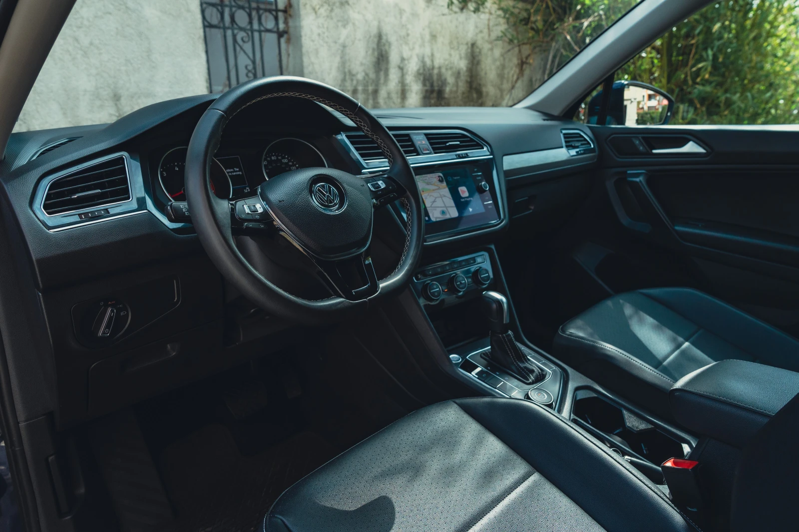 VW Tiguan Volkswagen Tiguan SE, 2.0 TSI - 47000 km -7 местен, снимка 10 - Автомобили и джипове - 54197017