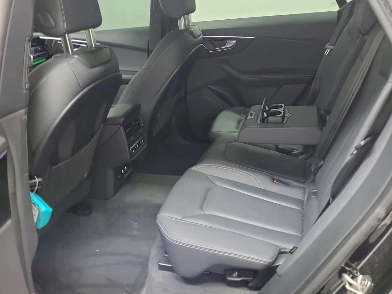 Audi Q8 * Progressiv * ДИСТРОНИК * 360 * 2 КЛЮЧА * ОБДУХВА, снимка 3 - Автомобили и джипове - 54557171