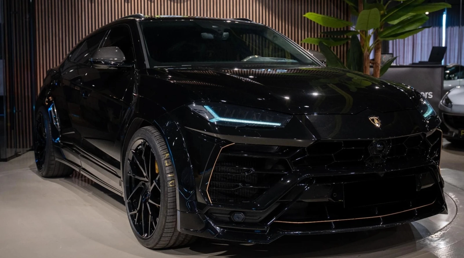 Lamborghini Urus V8 AWD NOVITEC