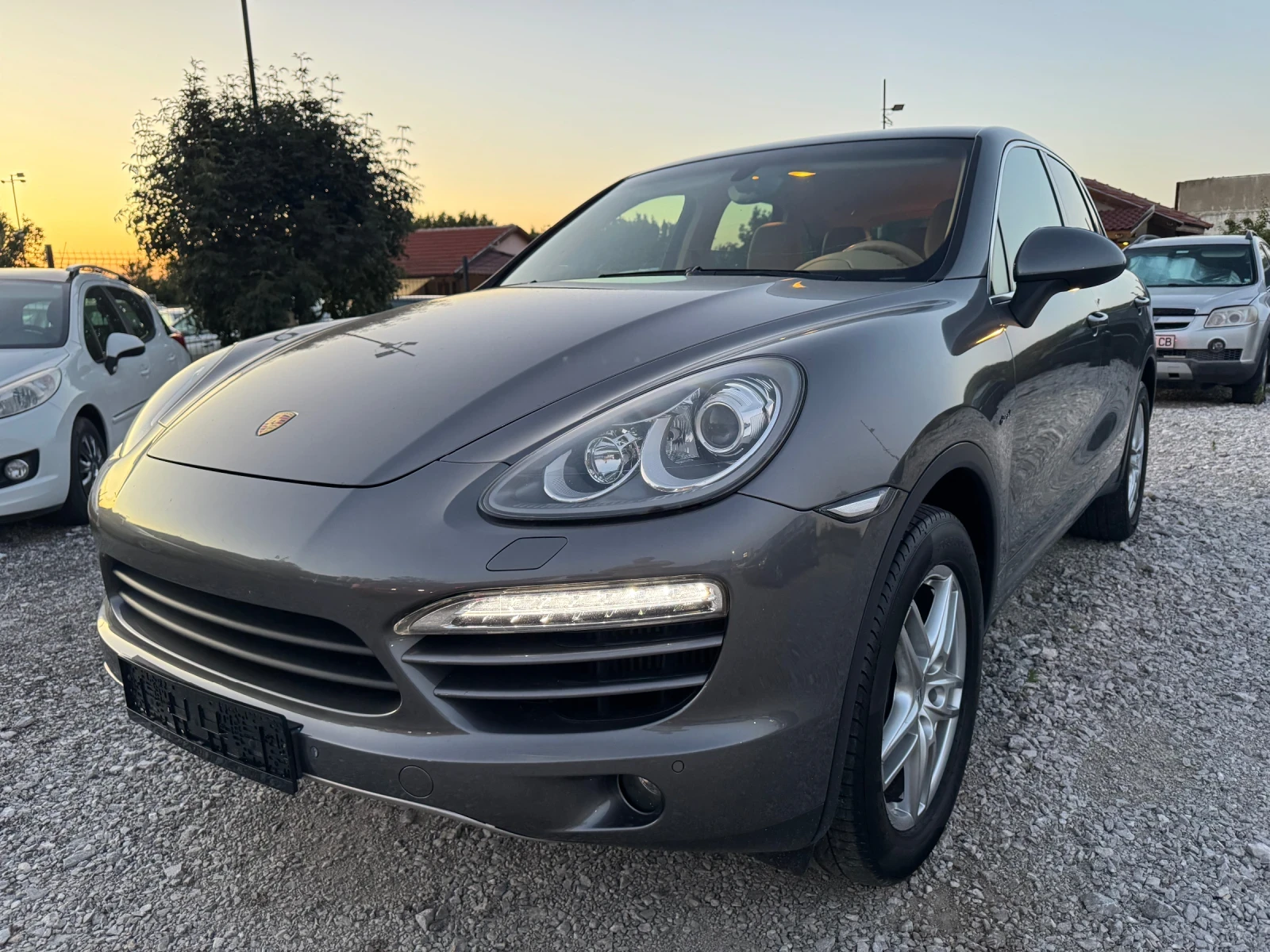 Porsche Cayenne 3.0TDI КЕЙЛЕС/ ПРУЖИНИ/ КАМЕРА/ ДИСТРОНИК/ LED/