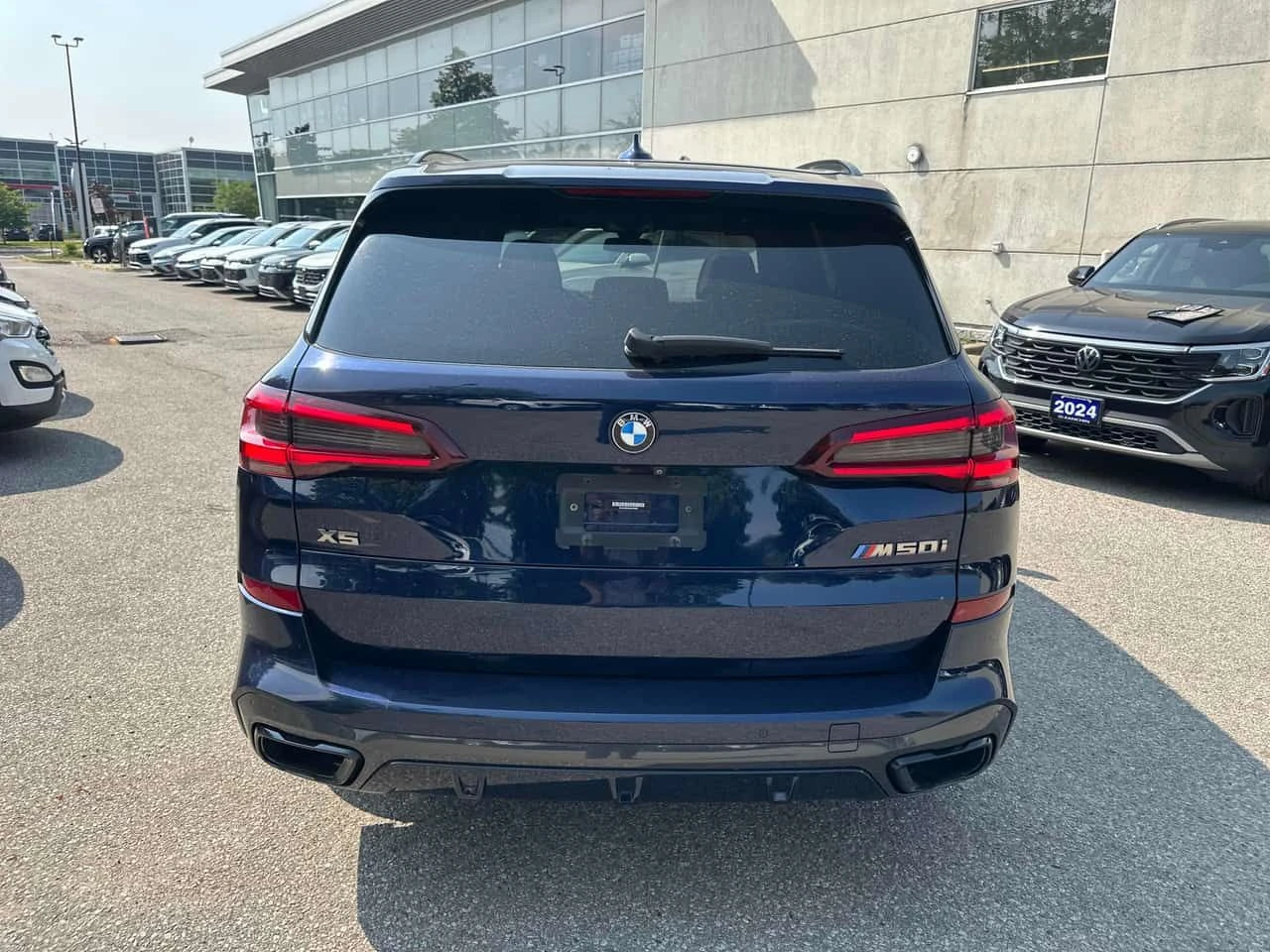 BMW X5 M50i/ЛАЗЕРИ/ДИСТРОНИК/ОБДУХВАНЕ/H/K, снимка 4 - Автомобили и джипове - 55684234
