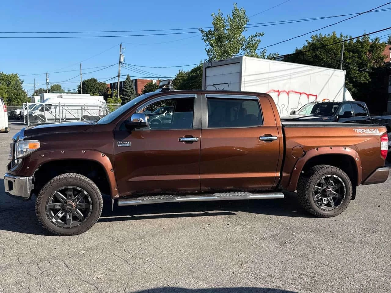 Toyota Tundra * Platinum * CARFAX * ОПЦИЯ ЗА ФИНАНСИРАНЕ, снимка 2 - Автомобили и джипове - 56256727