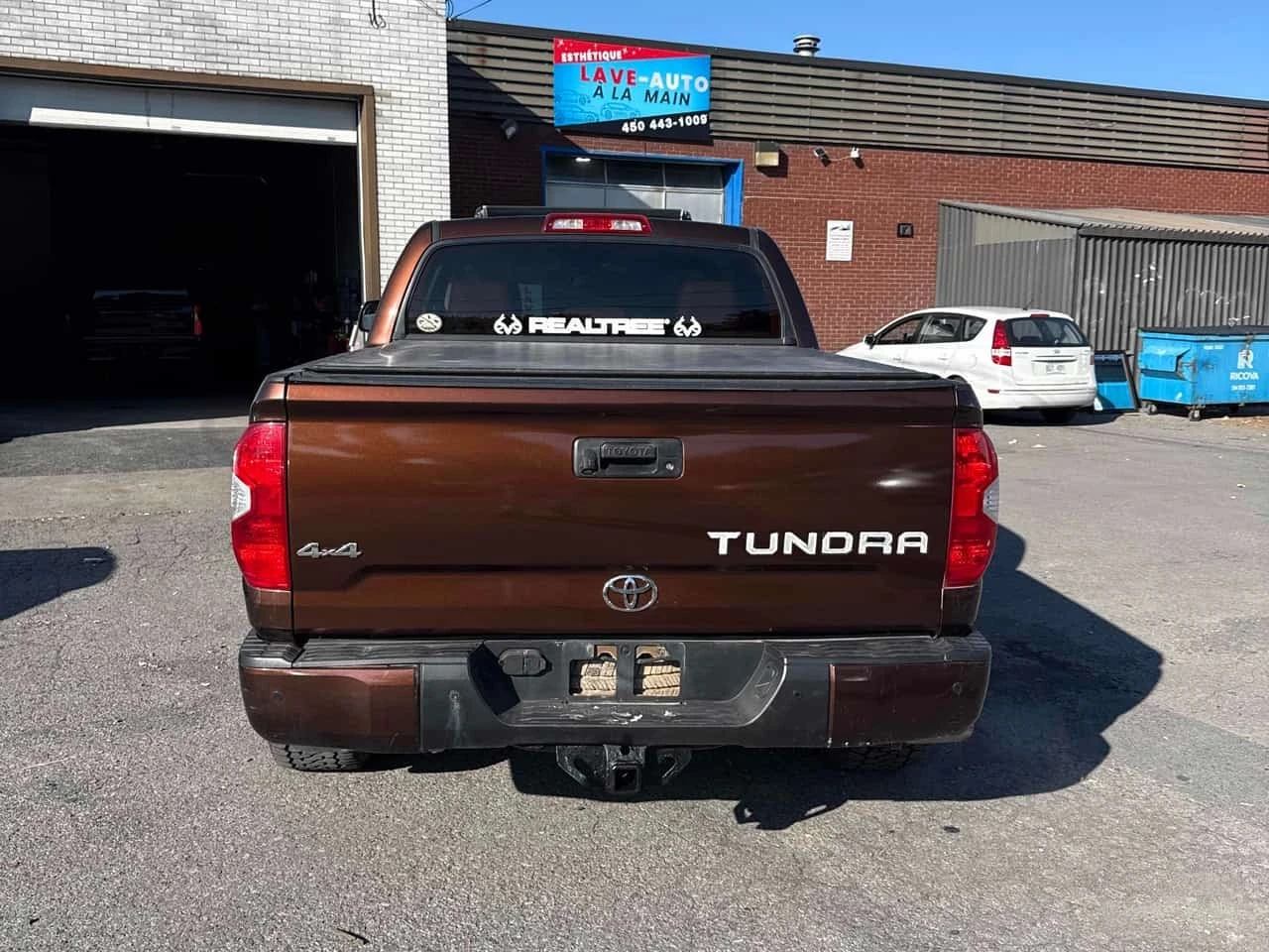 Toyota Tundra * Platinum * CARFAX * ОПЦИЯ ЗА ФИНАНСИРАНЕ, снимка 4 - Автомобили и джипове - 56256727