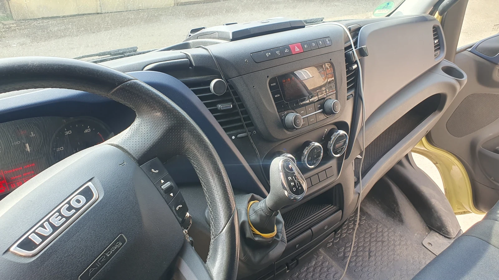 Iveco Daily, снимка 9 - Бусове и автобуси - 54199002