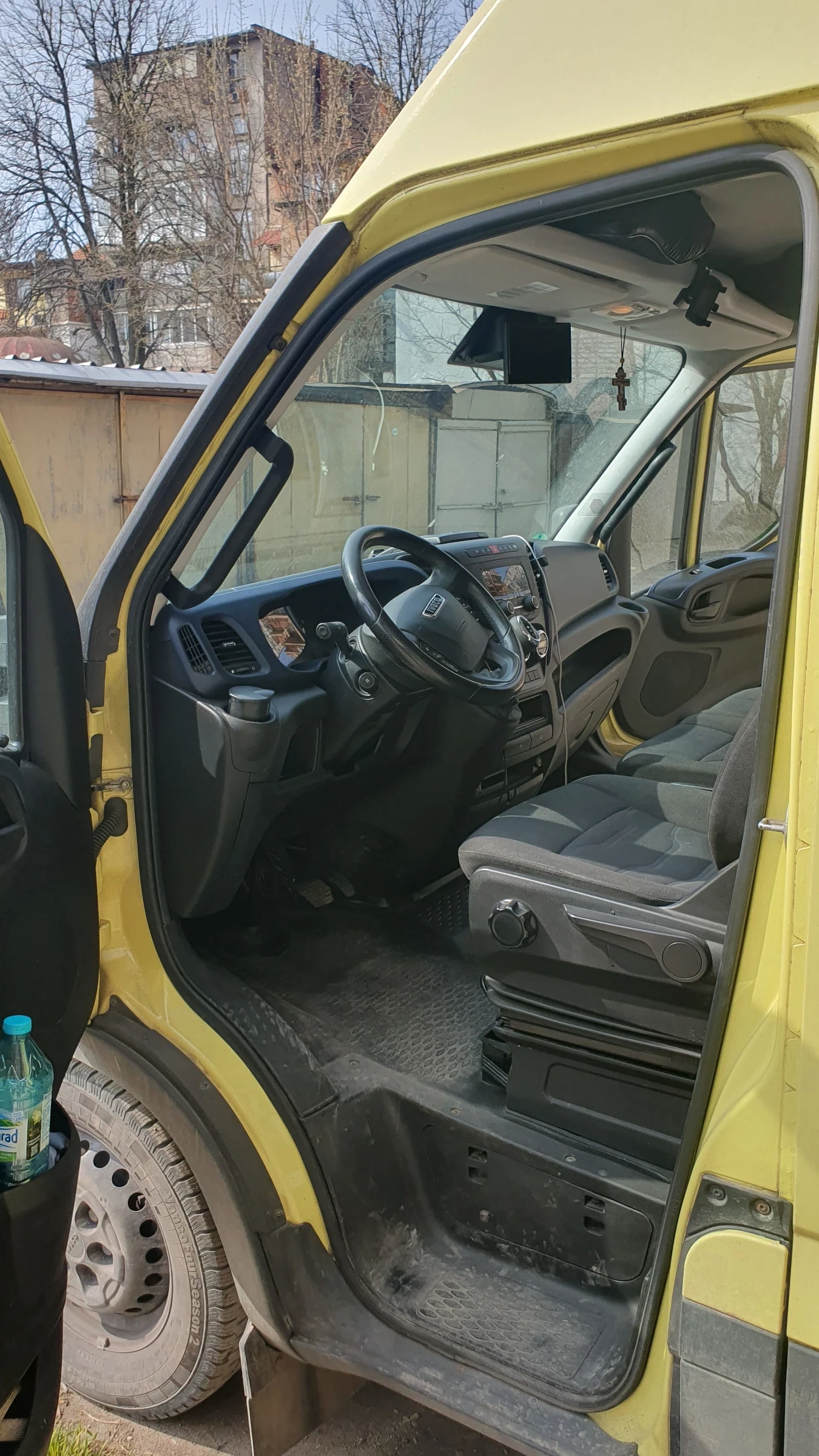 Iveco Daily, снимка 8 - Бусове и автобуси - 54199002