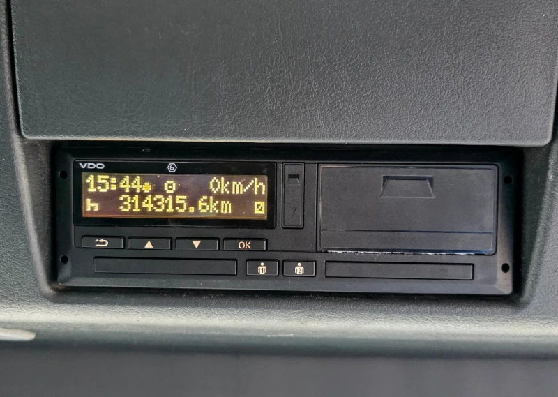 Man Tgs 8x4  ЗЪРНОВОЗ , снимка 4 - Камиони - 53058845