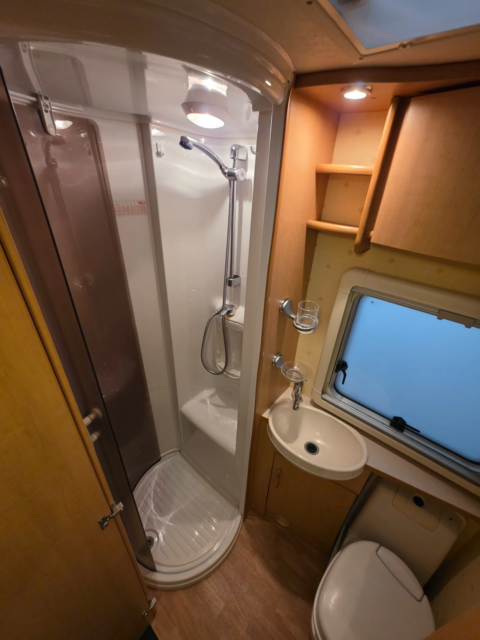 �������� Swift Abbey Safari | Mobile.bg � ����������� 11