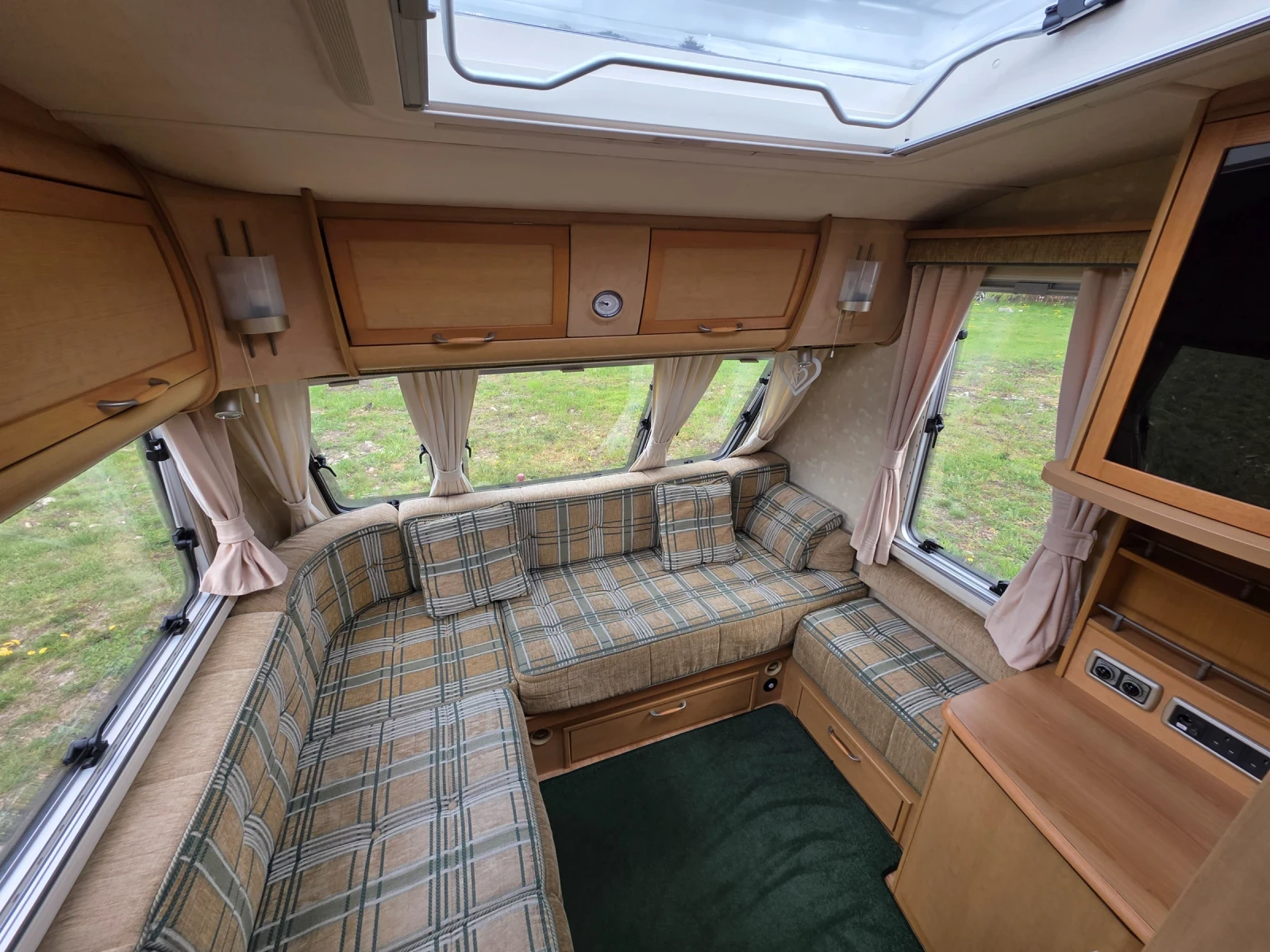 �������� Swift Abbey Safari | Mobile.bg � ����������� 10