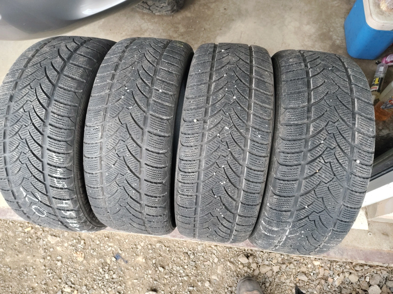 Гуми Зимни 245/45R18