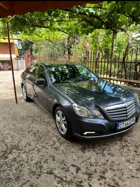 Mercedes-Benz E 200, снимка 1