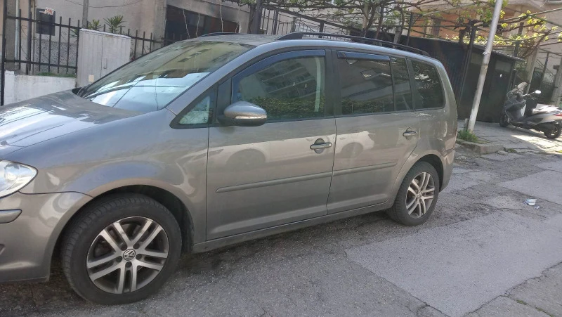 VW Touran TSI, снимка 2 - Автомобили и джипове - 47997318