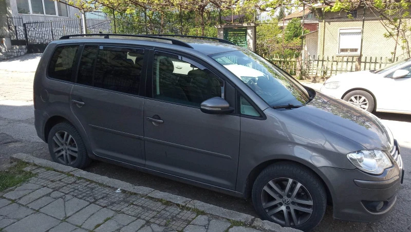 VW Touran TSI, снимка 1 - Автомобили и джипове - 47997318