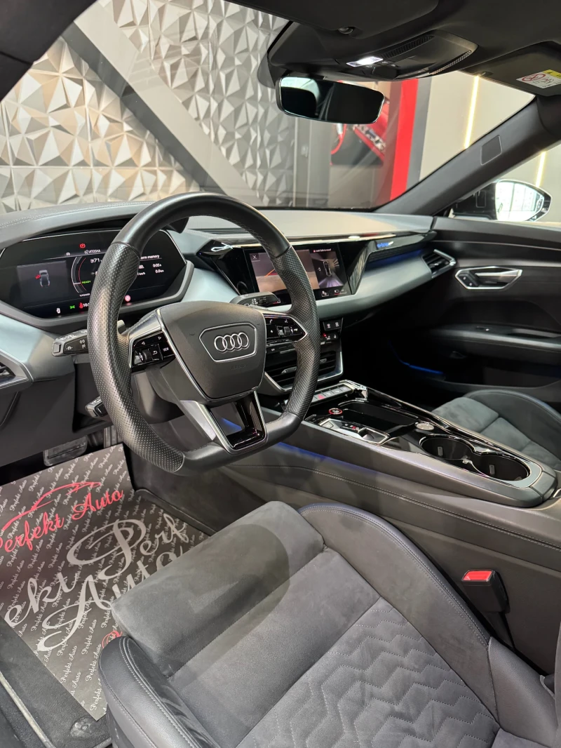 Audi E-Tron GT * FULL Екстри * HEAD UP * BANG & OLUFSEN* Панорама, снимка 8 - Автомобили и джипове - 46087391