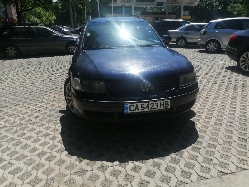 VW Passat, снимка 1 - Автомобили и джипове - 46523569