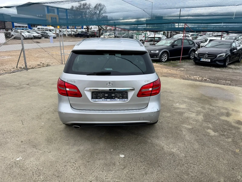 Mercedes-Benz B 180, снимка 5 - Автомобили и джипове - 48226399