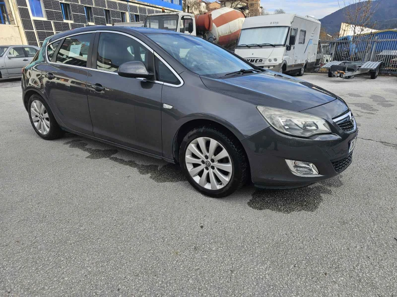 Opel Astra, снимка 1 - Автомобили и джипове - 48379703