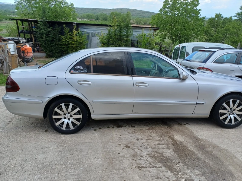 Mercedes-Benz E 220 22cdi, снимка 4 - Автомобили и джипове - 52442050