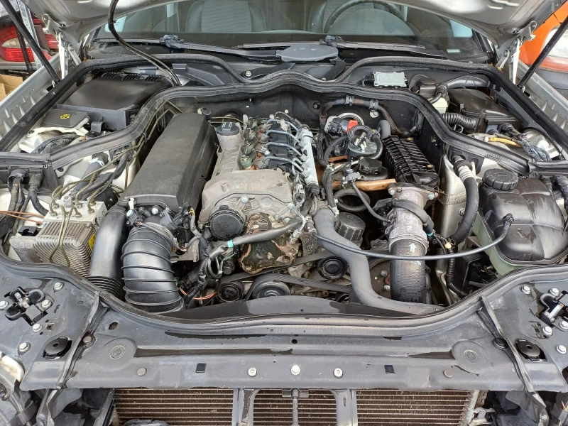 Mercedes-Benz E 220 22cdi, снимка 3 - Автомобили и джипове - 52442050