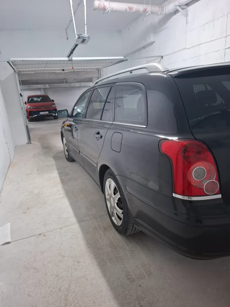 Toyota Avensis 1.8, снимка 4 - Автомобили и джипове - 52709370