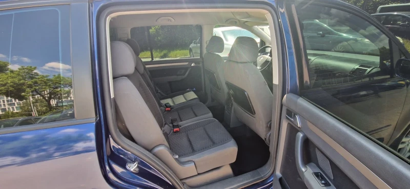 VW Touran, снимка 7 - Автомобили и джипове - 52996735