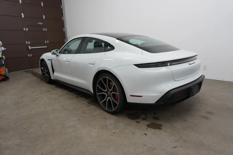 Porsche Taycan * 4S * CARFAX * БЕЗ ПЪРВОНАЧАЛНА ВНОСКА, снимка 2 - Автомобили и джипове - 52998243