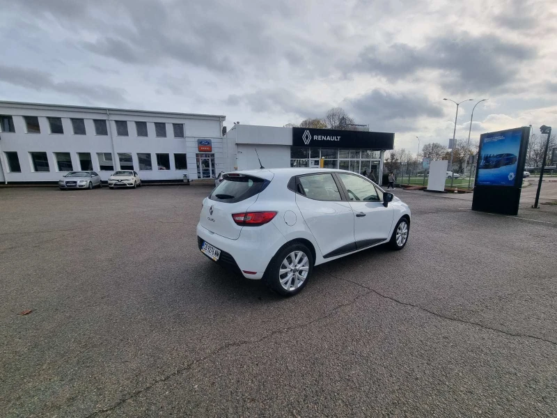 Renault Clio 1.2, снимка 15 - Автомобили и джипове - 53034402