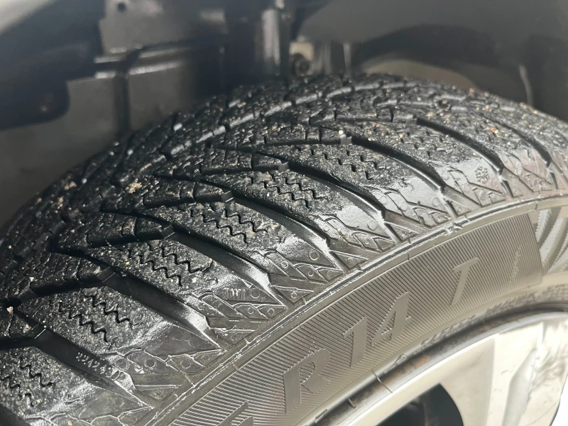 Mazda 2, снимка 12 - Автомобили и джипове - 53200013