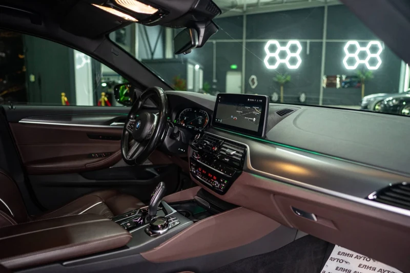 BMW 540 D XDRIVE FULL M BLACK LINE H&K ЛИЗИНГ 100%, снимка 13 - Автомобили и джипове - 53220674