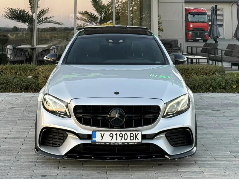 Mercedes-Benz E 220 AMG 63s Packet, снимка 3 - Автомобили и джипове - 53582232