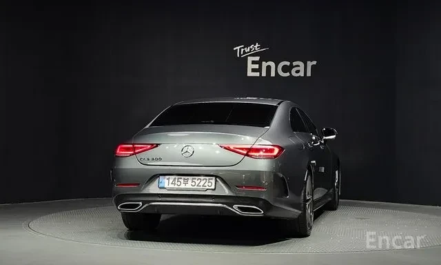Mercedes-Benz CLS 300 D * AMG * ПАНОРАМА * HEAD UP * DRIVER ASSIST PKG *, снимка 4 - Автомобили и джипове - 56092998