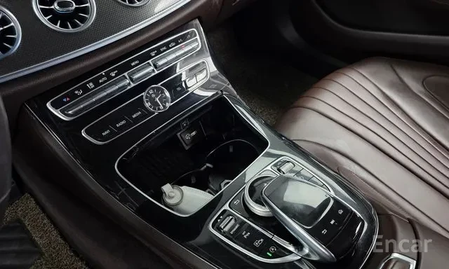 Mercedes-Benz CLS 300 D * AMG * ПАНОРАМА * HEAD UP * DRIVER ASSIST PKG *, снимка 9 - Автомобили и джипове - 56092998