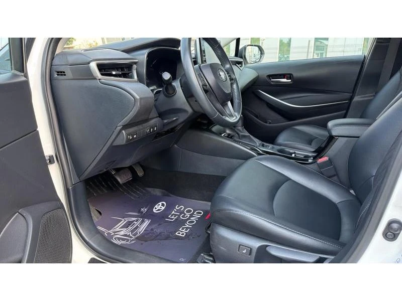 Toyota Corolla SDN 1.8HSD EXECUTIVE PLUS, снимка 12 - Автомобили и джипове - 56113011
