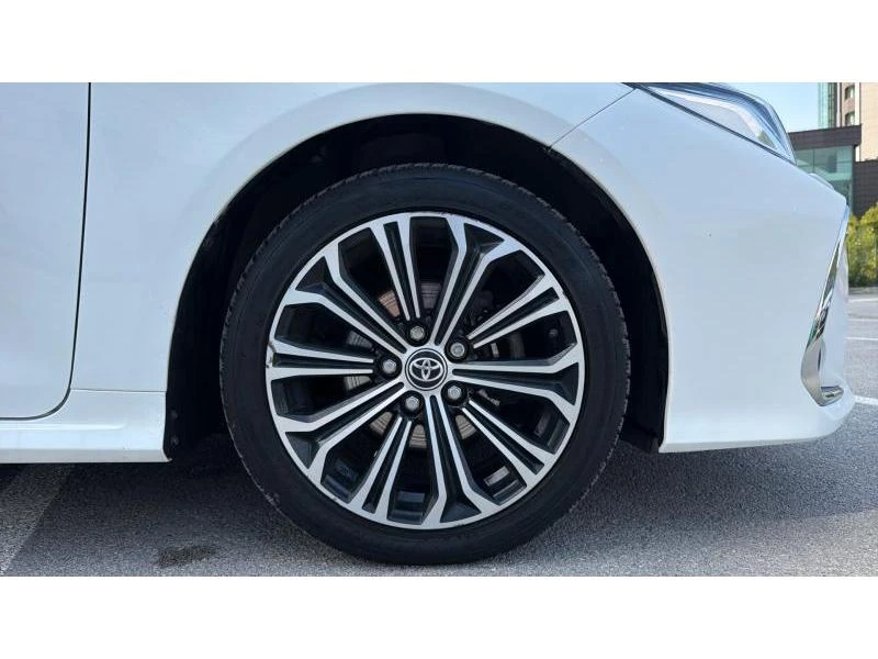 Toyota Corolla SDN 1.8HSD EXECUTIVE PLUS, снимка 16 - Автомобили и джипове - 56113011