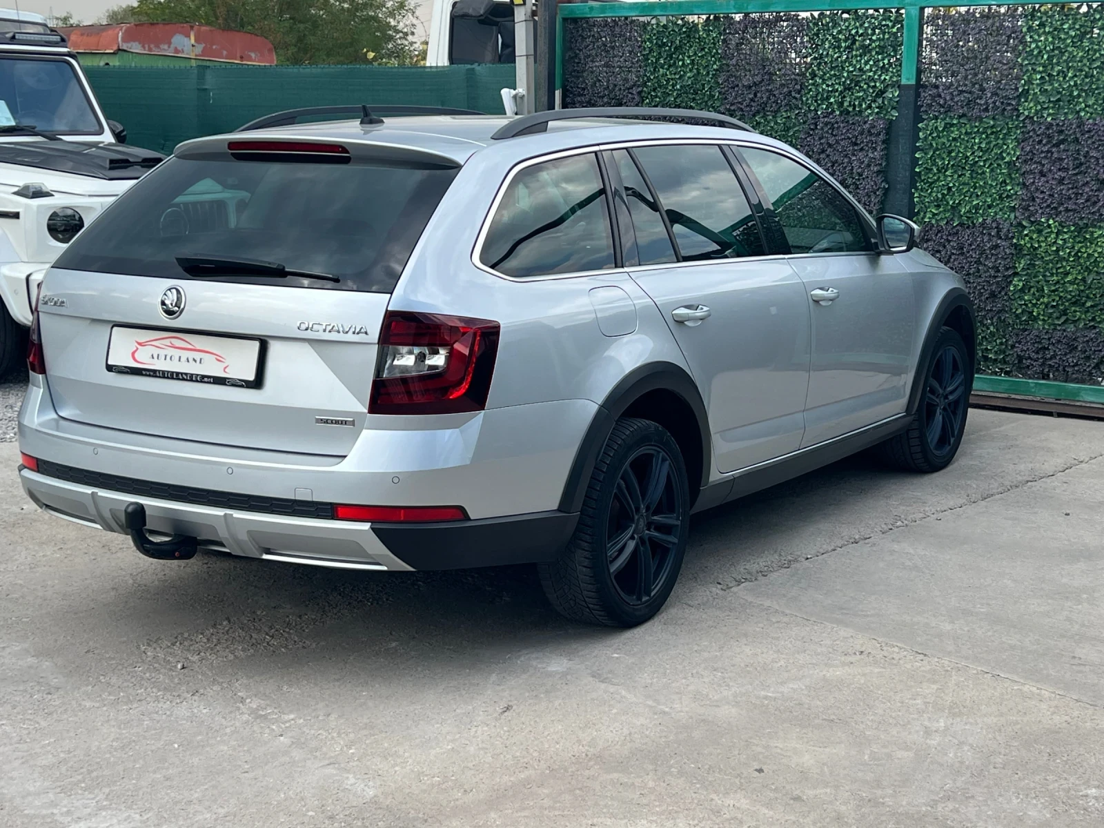 Skoda Octavia SCOUT/4X4/LED/NAVI/AVTOMAT/СОБСТВЕН ЛИЗИНГ - изображение 7