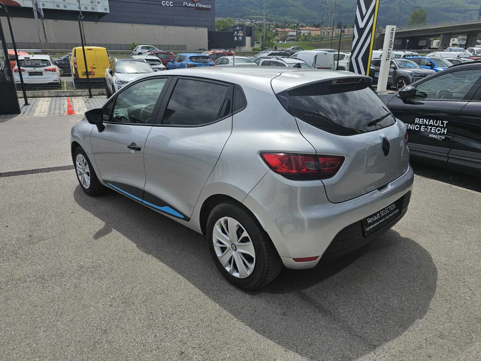 Renault Clio 0.9 Tce 90 к.с. бензин - изображение 4