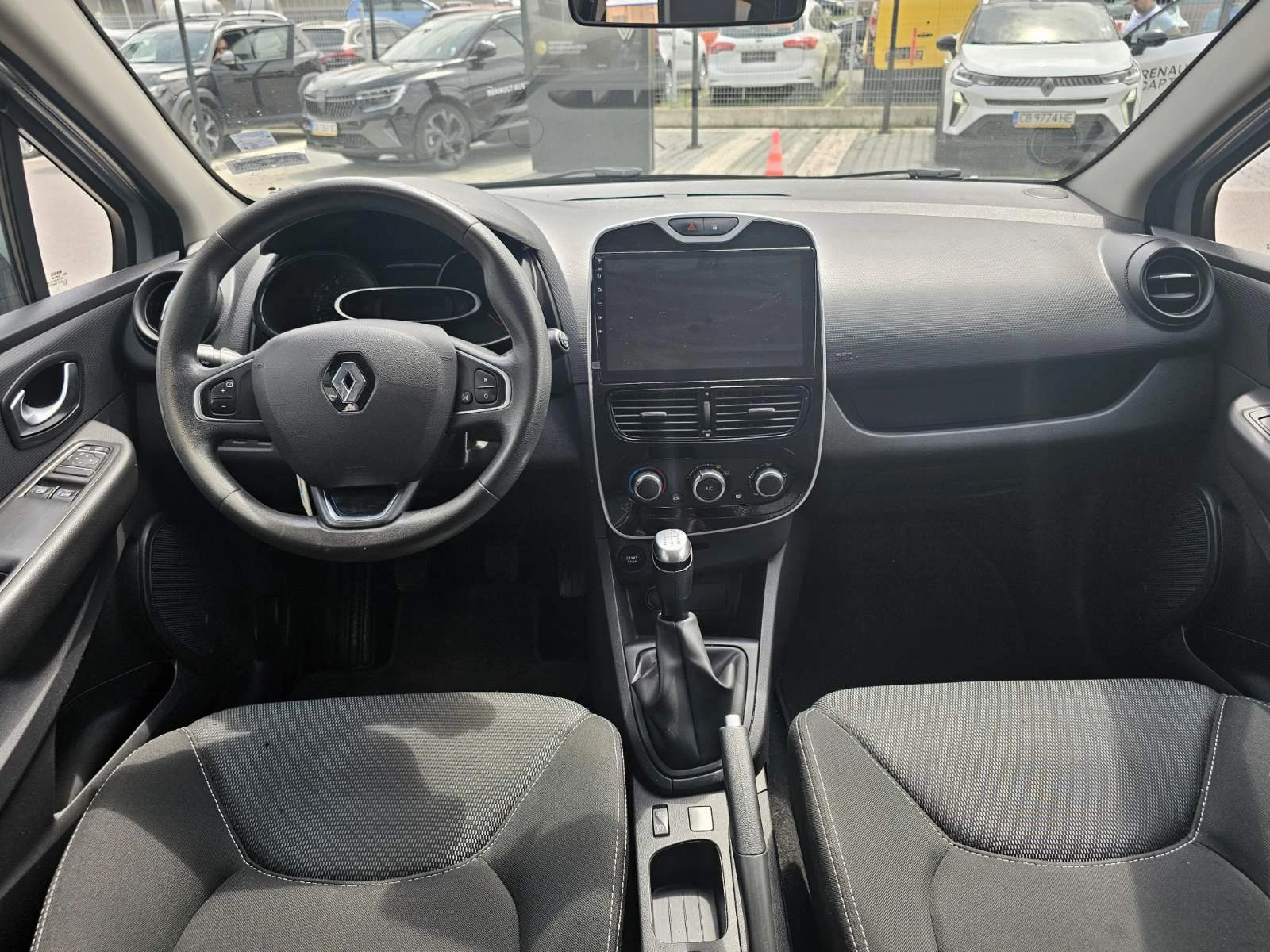Renault Clio 0.9 Tce 90 к.с. бензин - изображение 7
