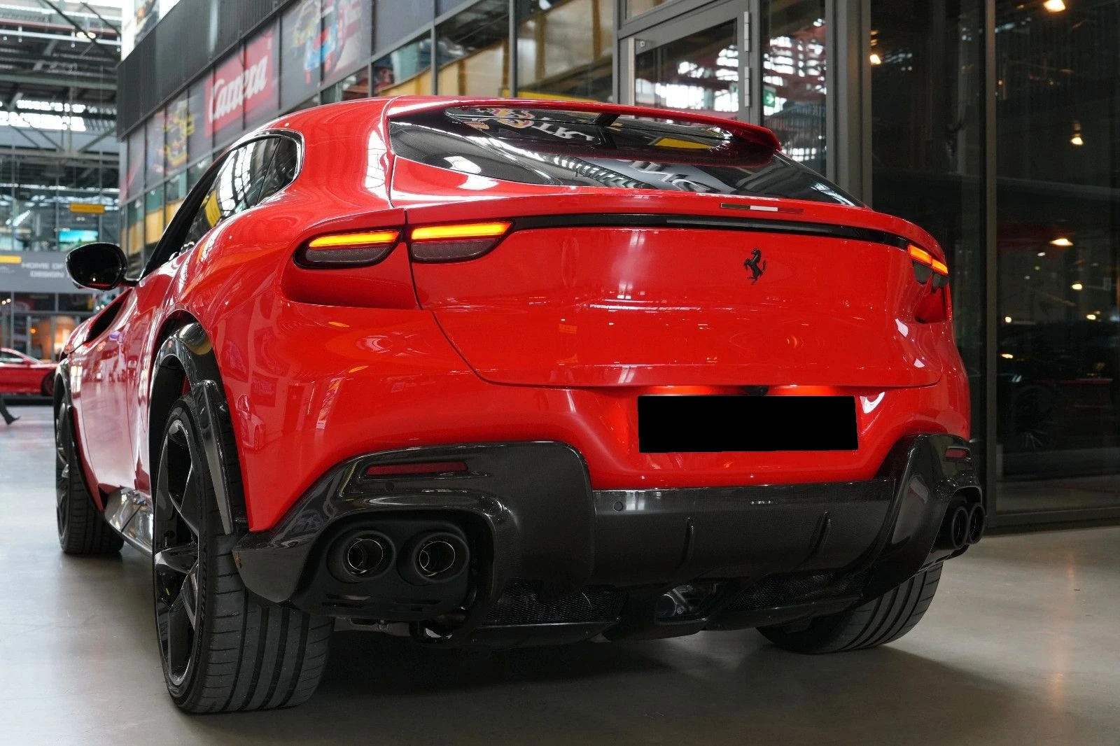 Ferrari Purosangue V12 - изображение 3