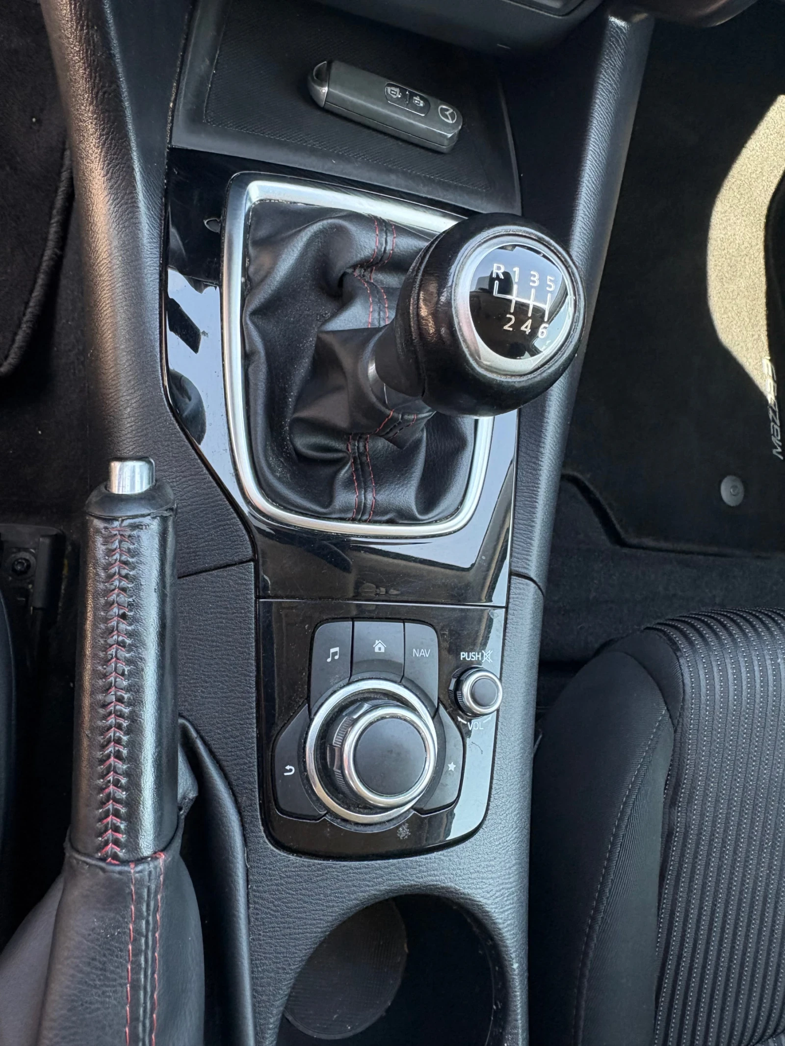 Mazda 3  - изображение 6