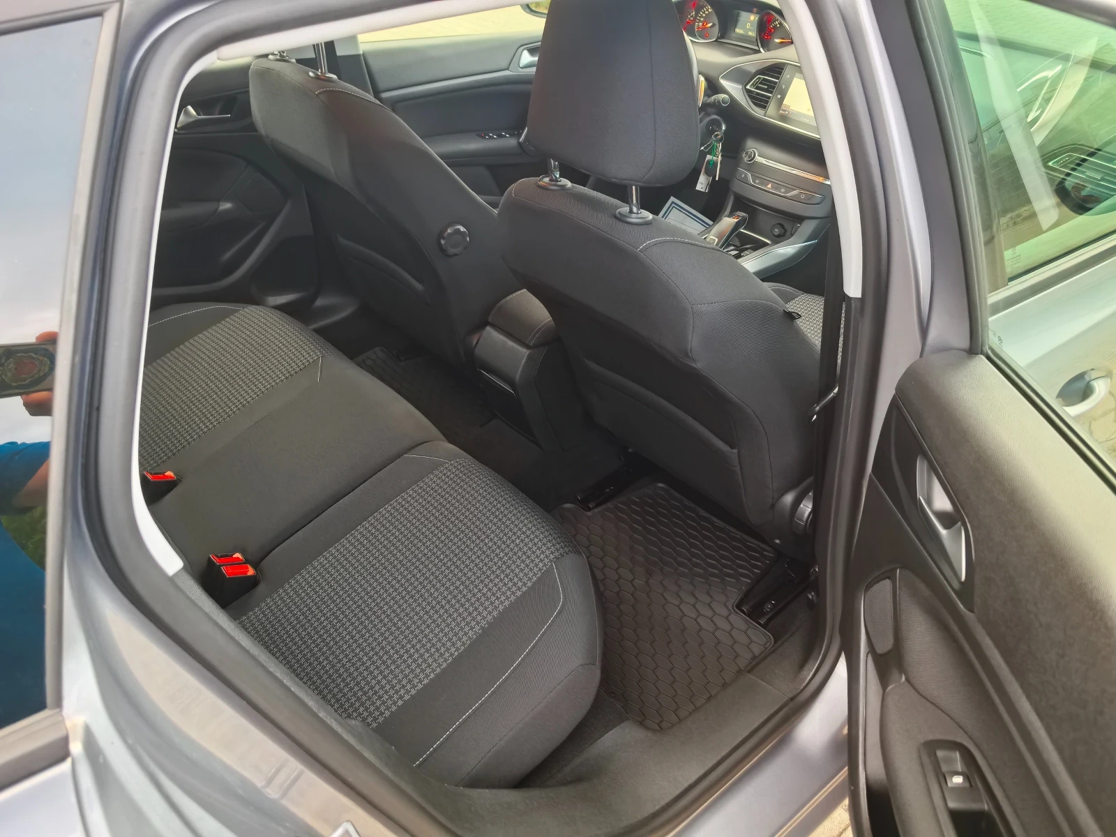 Peugeot 308 1.5HDI АВТОМАТИК  - изображение 9