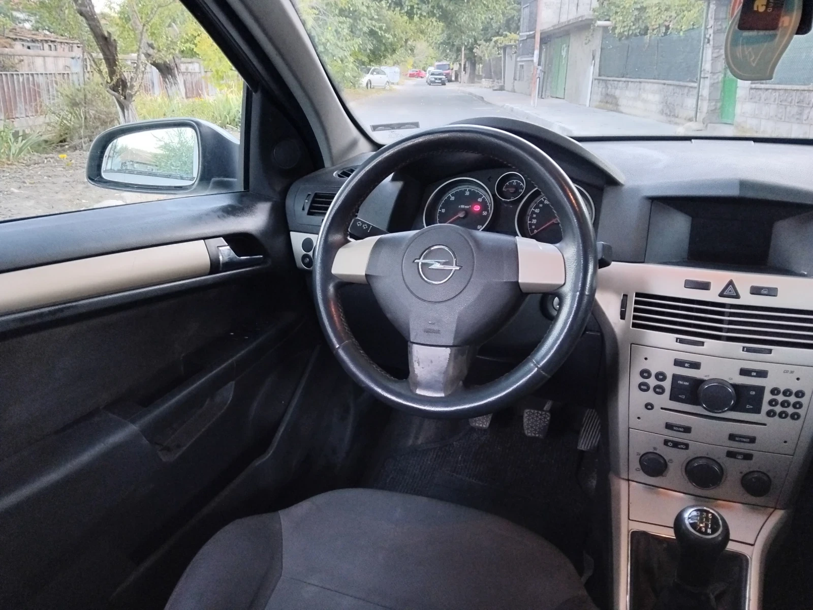 Opel Astra 1.7 dizel mnogo zapazena - изображение 5