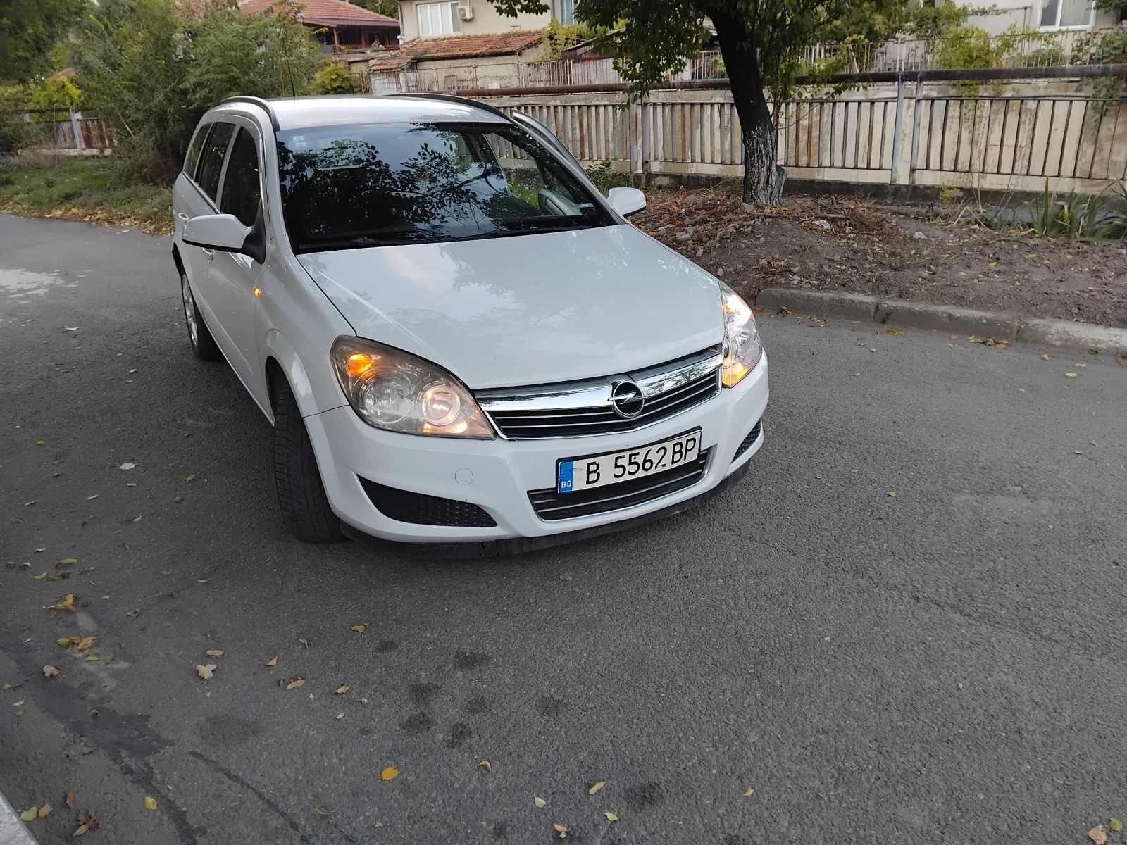 Opel Astra 1.7 dizel mnogo zapazena - изображение 2