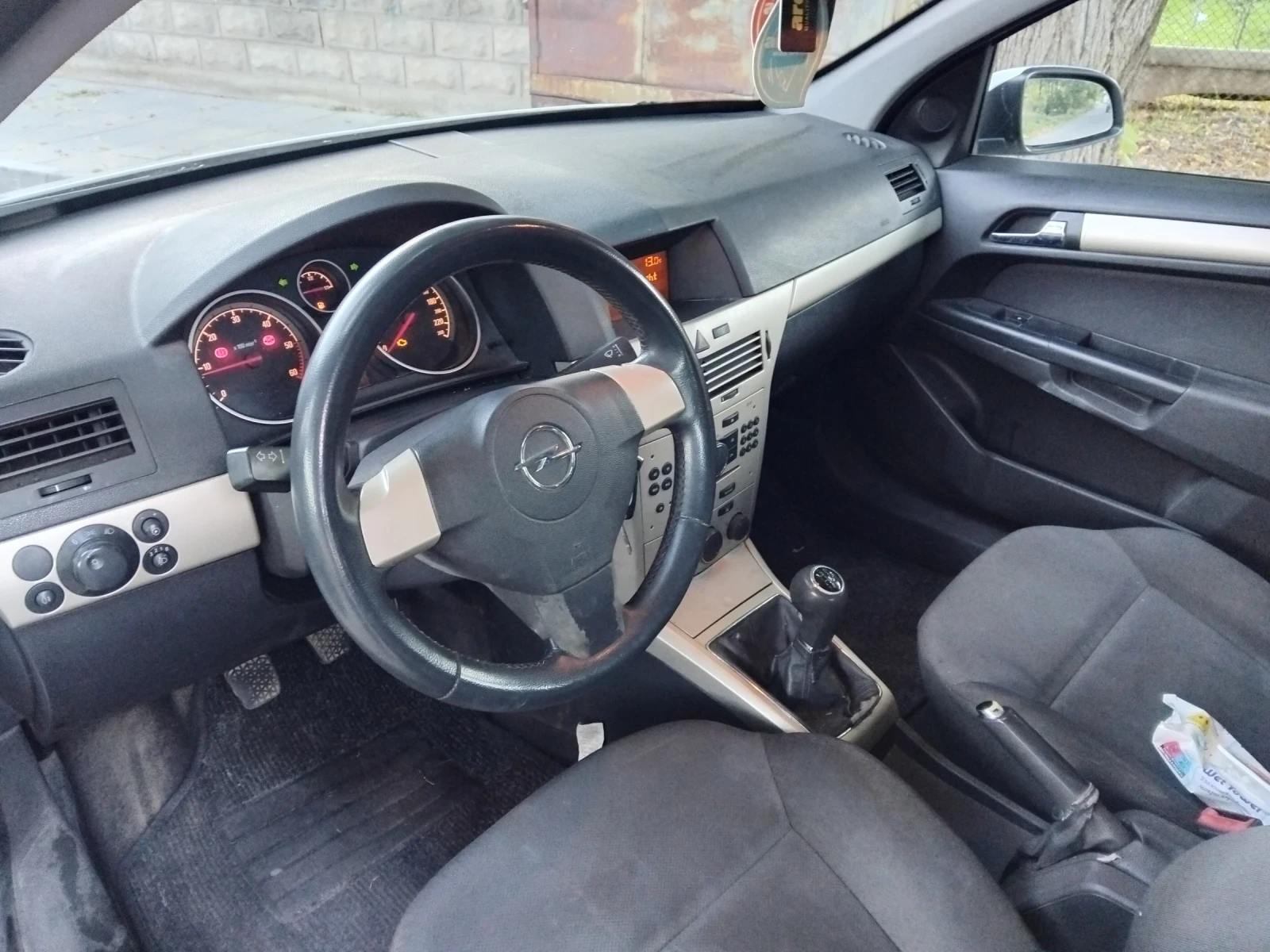 Opel Astra 1.7 dizel mnogo zapazena - изображение 7