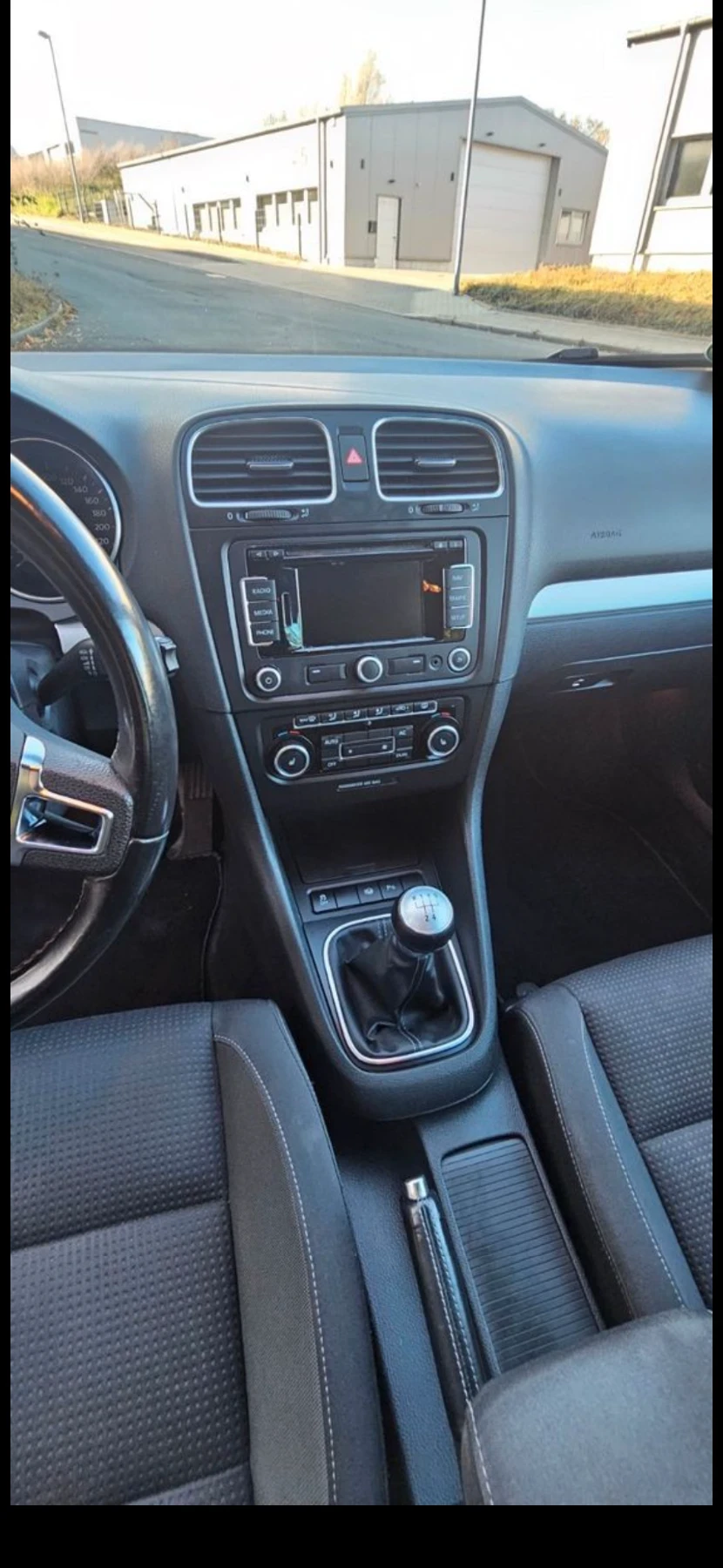 VW Golf 1.6TDI #НАПЪЛНО ОБСЛУЖЕН - изображение 6