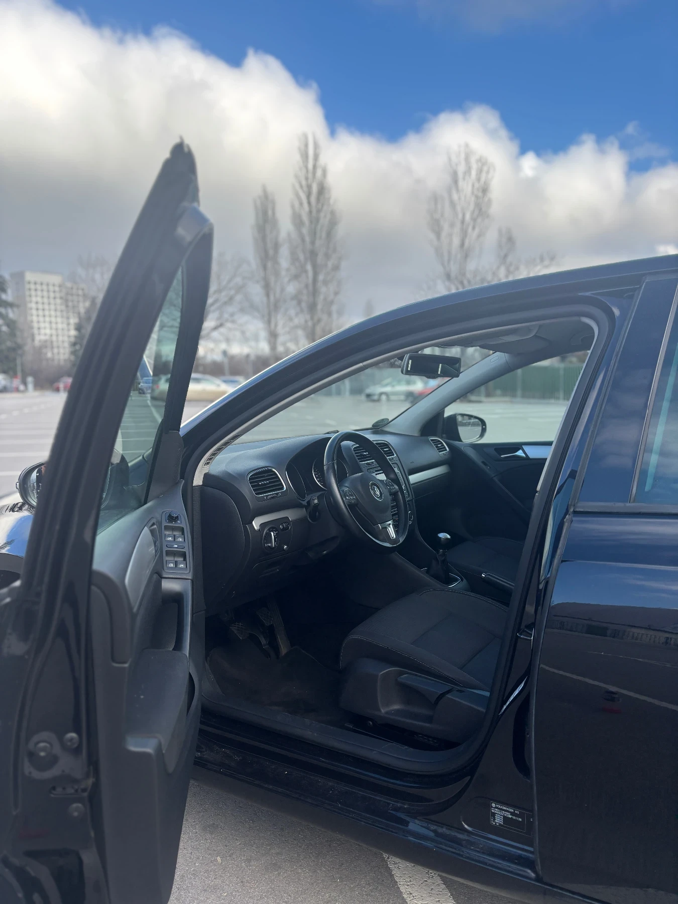 VW Golf 1.6TDI #НАПЪЛНО ОБСЛУЖЕН - изображение 8