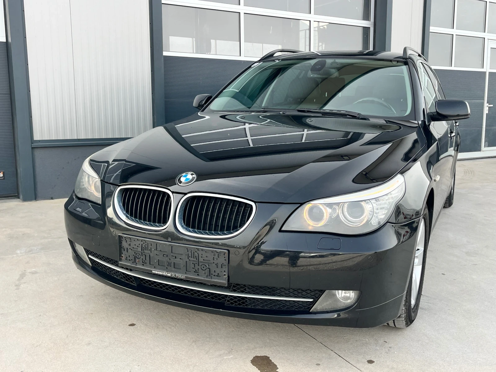 BMW 520 201000 км - изображение 2