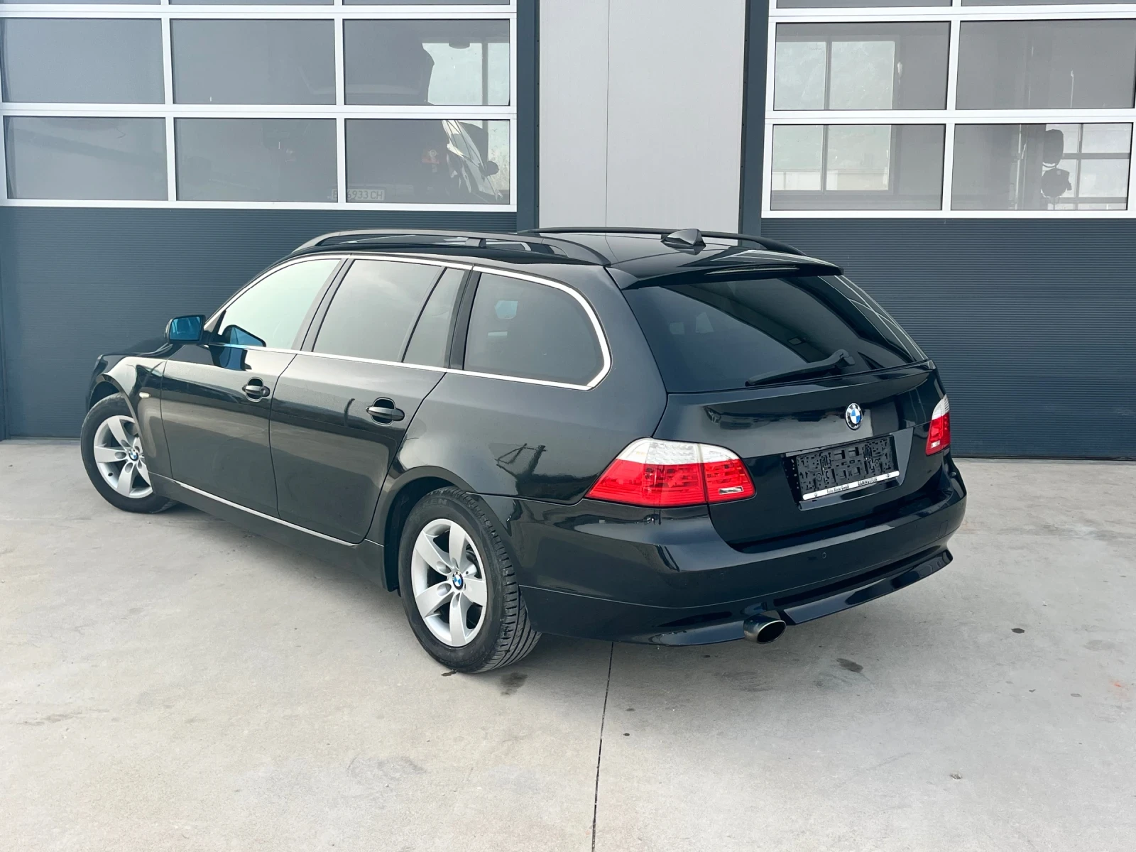 BMW 520 201000 км - изображение 5