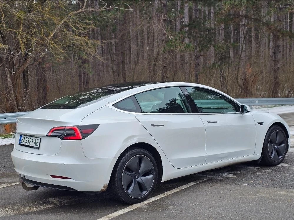 Tesla Model 3  4х4 Европейска Long Range - изображение 8