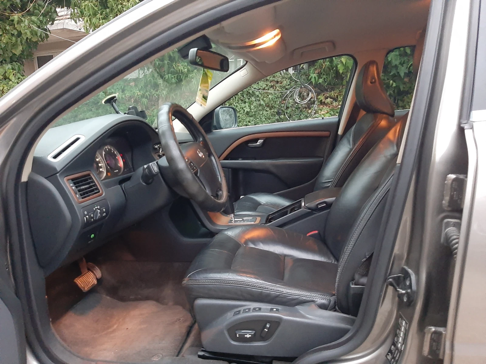 Volvo Xc70, снимка 10 - Автомобили и джипове - 53938554