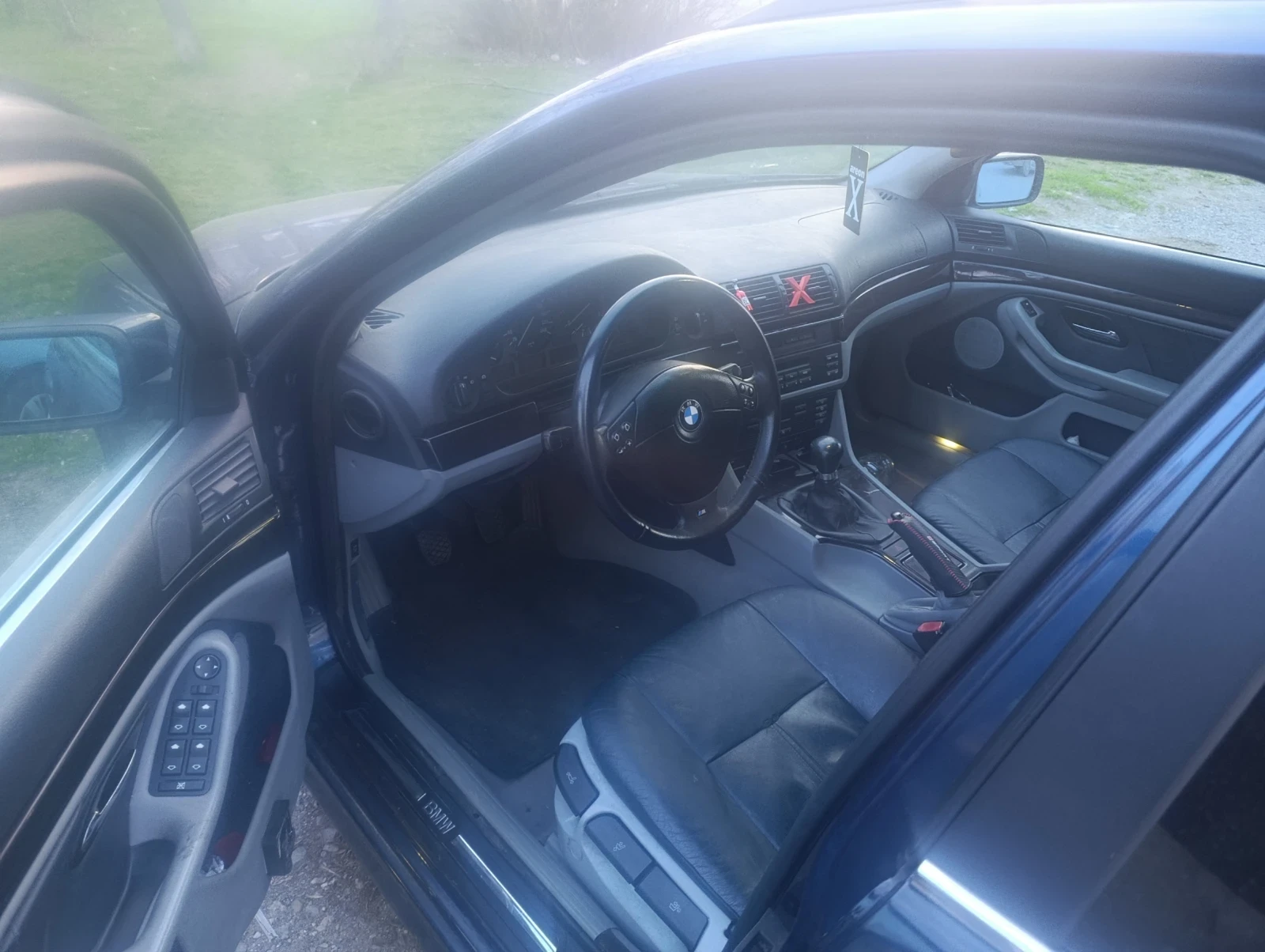 BMW 525 Tds, снимка 3 - Автомобили и джипове - 54046535